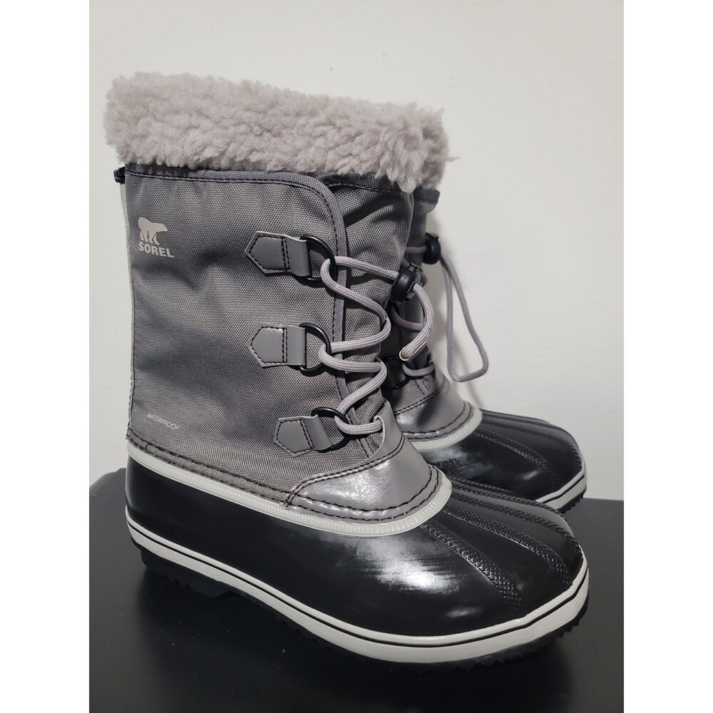 Sorel Yoot Pac Nylon Snow Boots Grey Size 6 US Youth  7.5 / 8 Women Winter Shoe